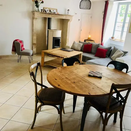 Jolie Maison, Calme Proche Des Commerces, Plan D'Eau Quarto em Acomodações Particulares