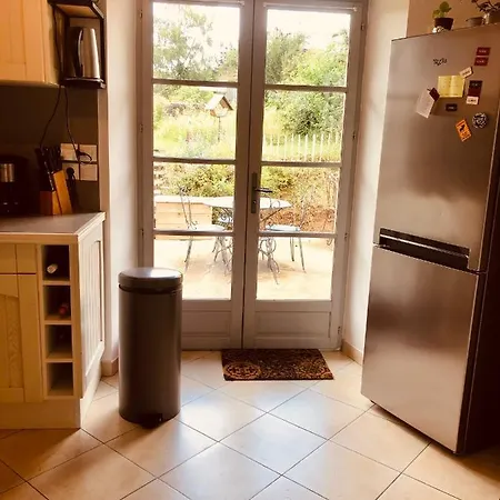 Jolie Maison, Calme Proche Des Commerces, Plan D'Eau Brûlon